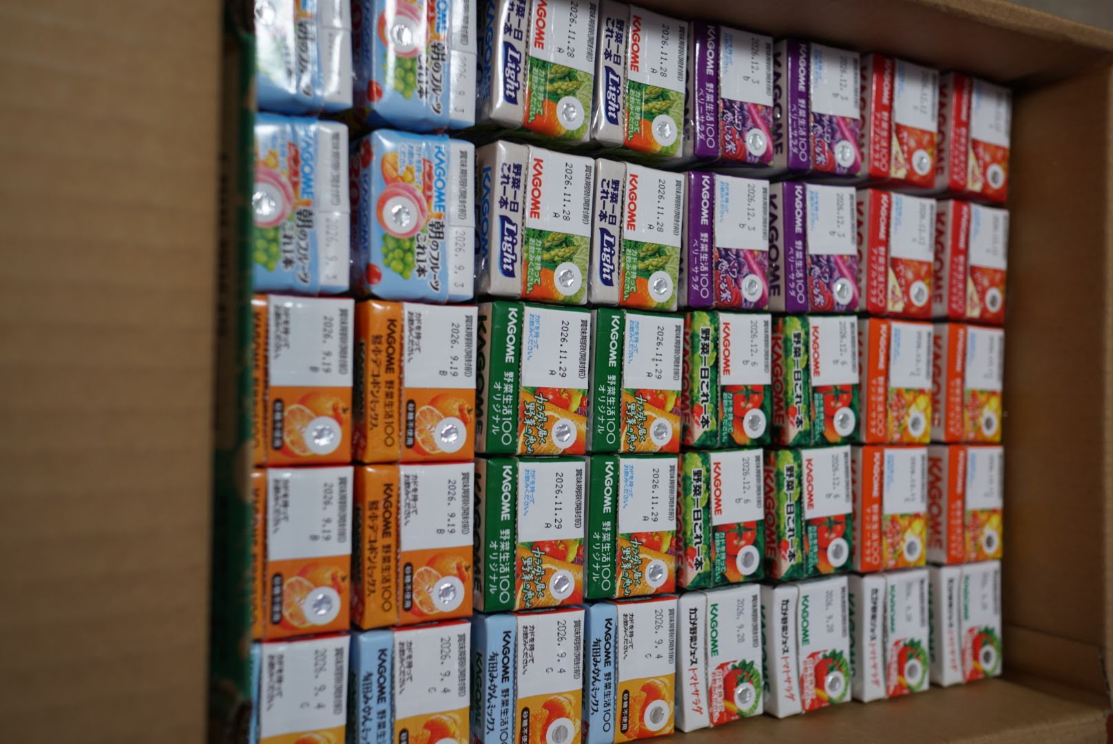 実家から届いた野菜ジュースの詰め合わせ
